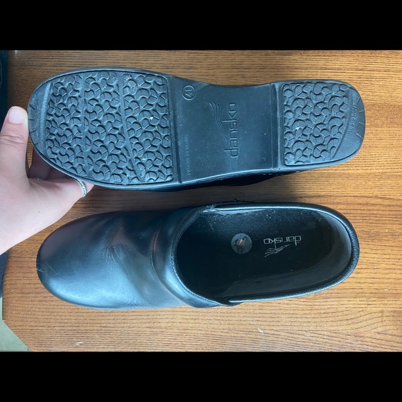Black Dansko clogs - Picture 4 of 4